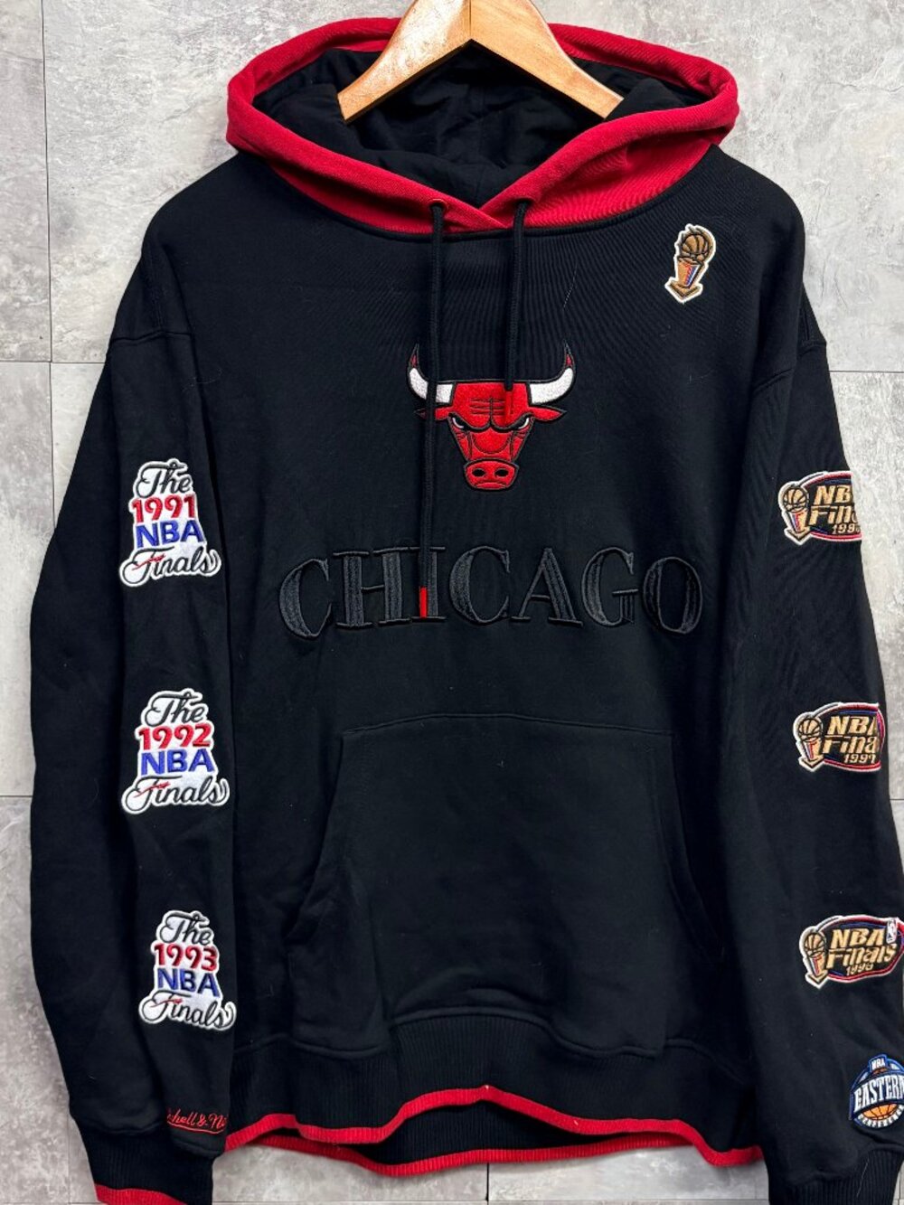 Mitchell & Ness Bulls Champ City Hoodie M